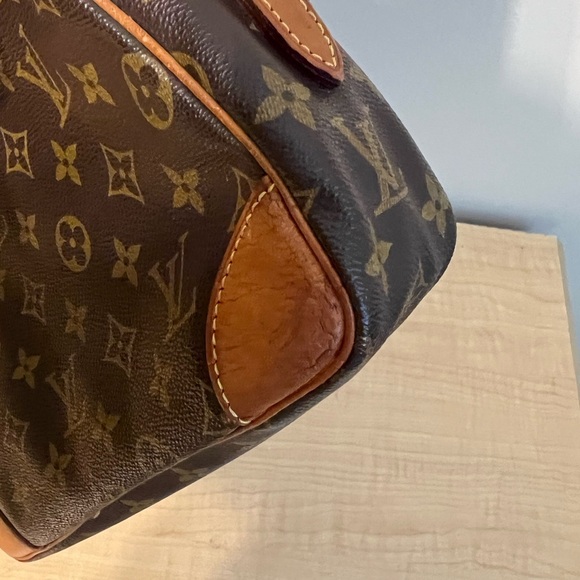 LV Trocadero Monogram 23 - Picture 5 of 13